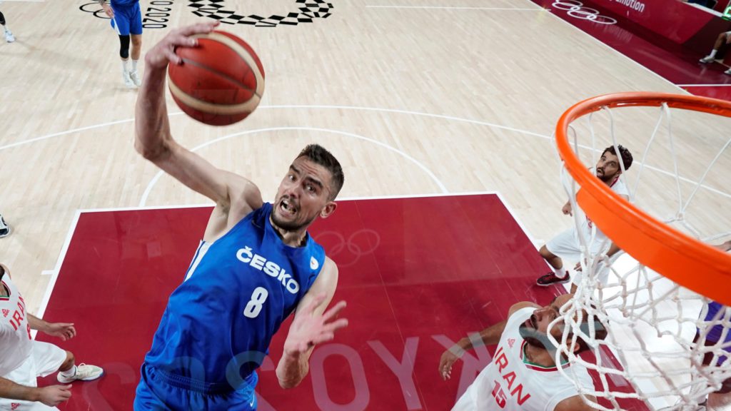 San Miguel spoils game-winner