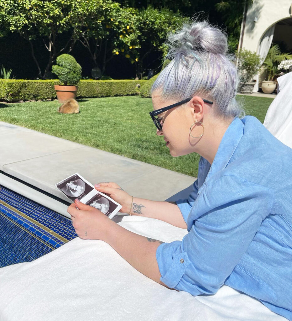 Kelly Osbourne announces She is pregnant